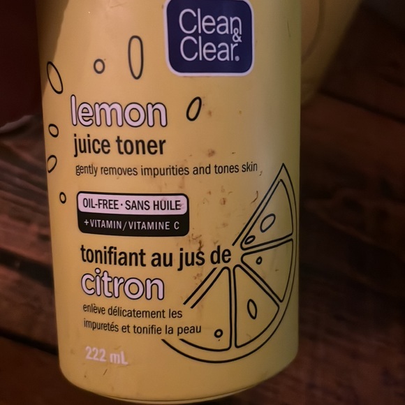 Bright skin cleanser and toner - Picture 4 of 5